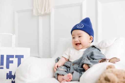 池州宝宝眼睛红红的 池州宝宝眼睛红红的